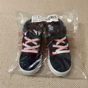 Oshkosh Toddler Sneakers Size 9